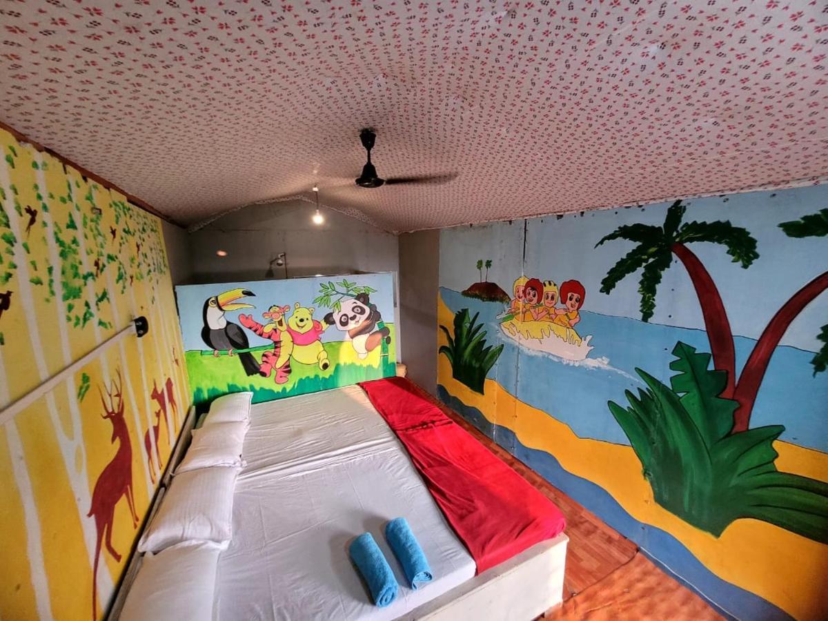 Om D S Cafe 51 & Beach Stay Gokarna  Bagian luar foto